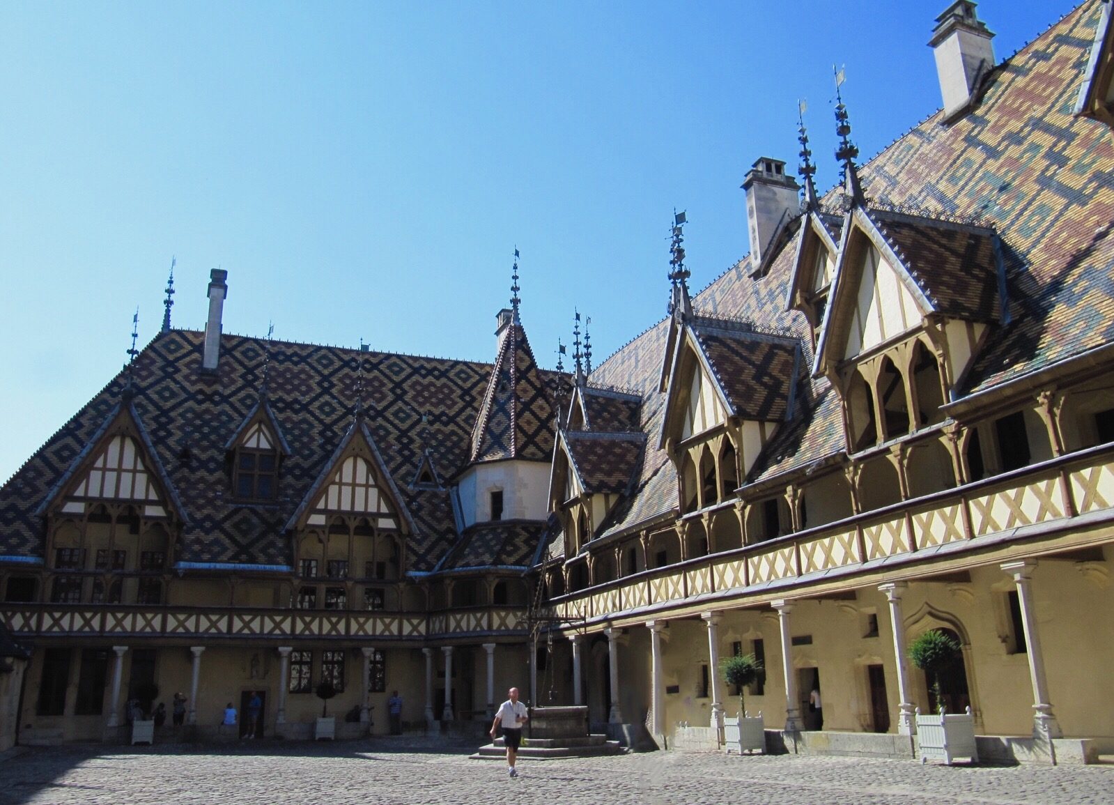 5- the courtyard.jpg